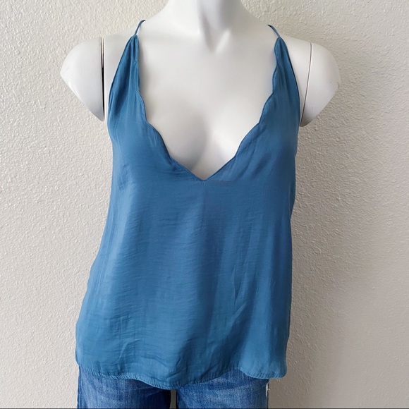 UO KIMCHI BLUE SCALLOP SPAGHETTI STRAP CAMISOLE - Picture 2 of 6